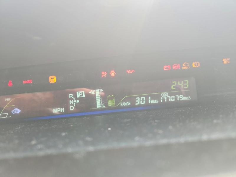 Photo 9 from auction – 2012 TOYOTA PRIUS V with VIN JTDZN3EU8C3034101