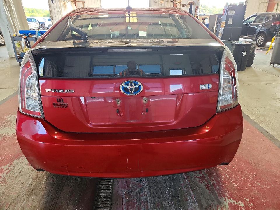 Photo 6 from auction – 2014 TOYOTA PRIUS with VIN JTDKN3DU4E1743996