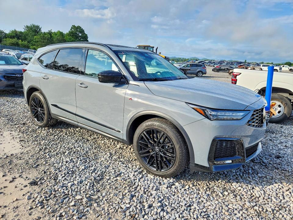 Photo 4 from auction – 2026 ACURA MDX with VIN 5J8YE1H91TL007265