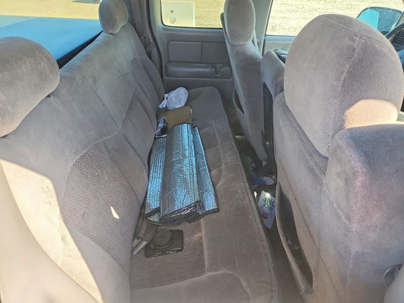 Photo 10 from auction – 2000 CHEVROLET SILVERADO with VIN 2GCEC19V8Y1302878