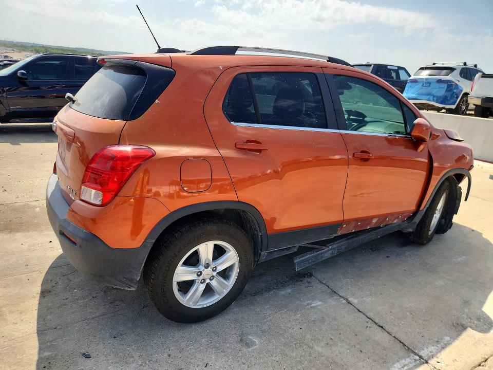 Photo 3 from auction – 2015 CHEVROLET TRAX with VIN KL7CJLSB6FB219520