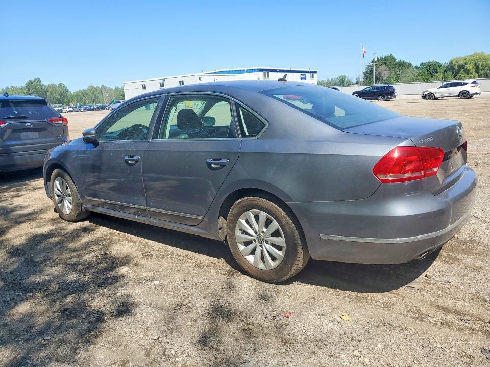 Photo 2 from auction – 2015 VOLKSWAGEN PASSAT with VIN 1VWAN7A33EC040406