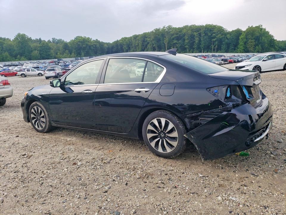 Photo 2 from auction – 2017 HONDA ACCORD with VIN JHMCR6F39HC015418