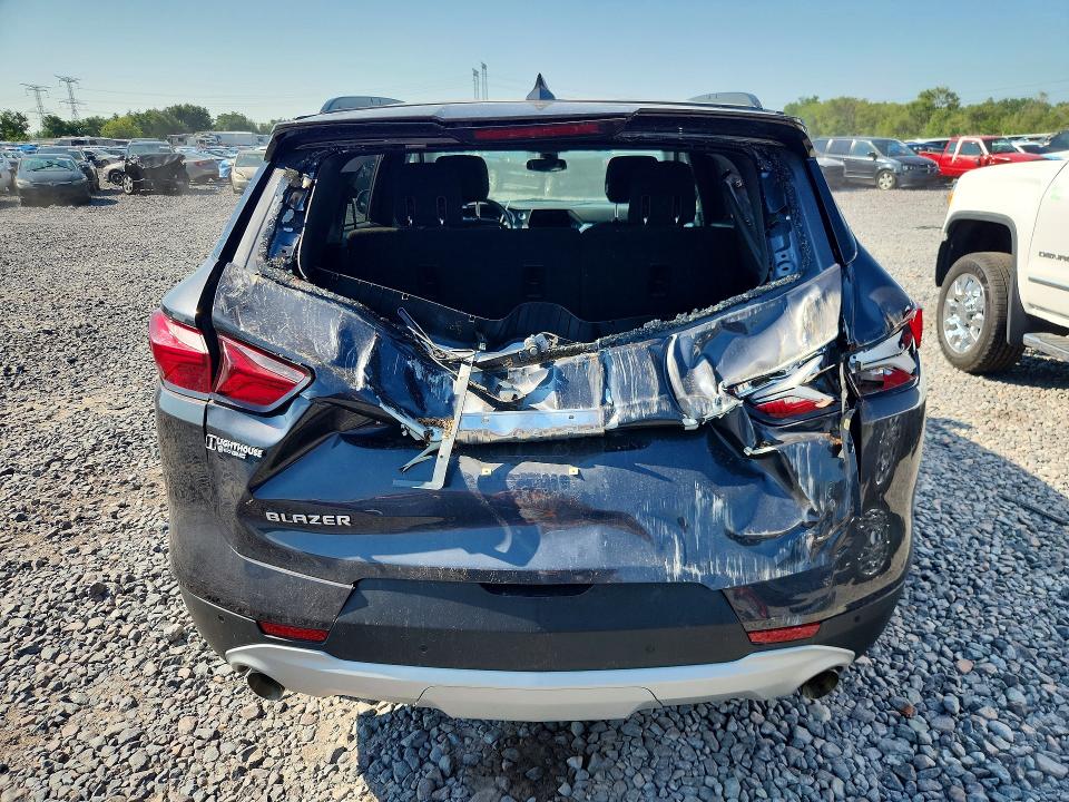 Photo 6 from auction – 2021 CHEVROLET BLAZER with VIN 3GNKBCRS4MS516425