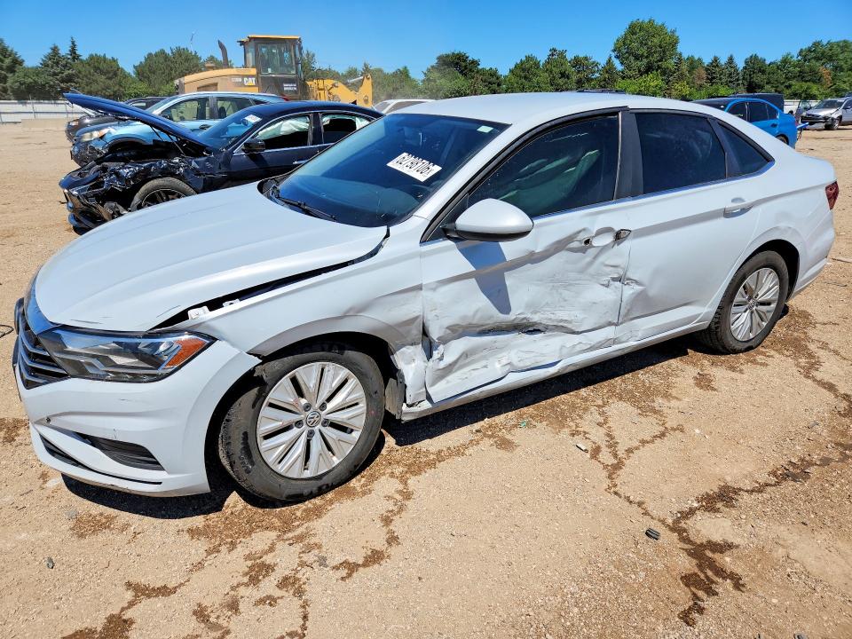 Снимка 1 от търг – 2019 VOLKSWAGEN JETTA с VIN 3VWC57BU7KM052391