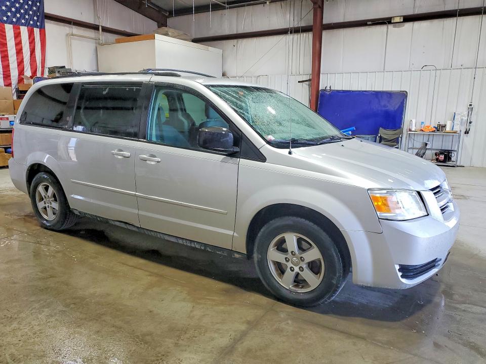 Photo 4 from auction – 2010 DODGE GRAND CARAVAN with VIN 2D4RN3D13AR371614