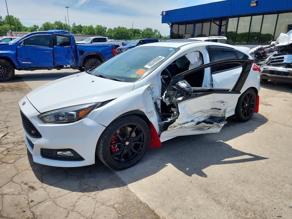 FORD FOCUS 2018 with VIN 1FADP3L95JL232723 - Photo from auction