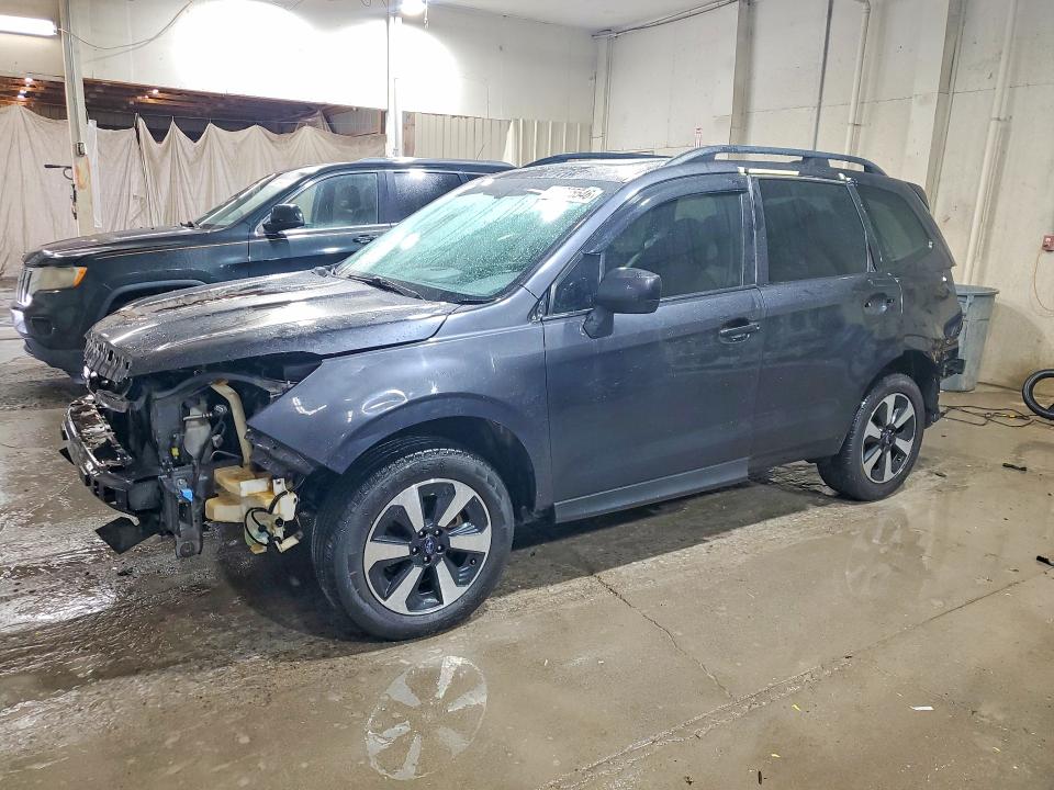 SUBARU FORESTER 2018 with VIN JF2SJAEC7JH585629 - Photo from auction