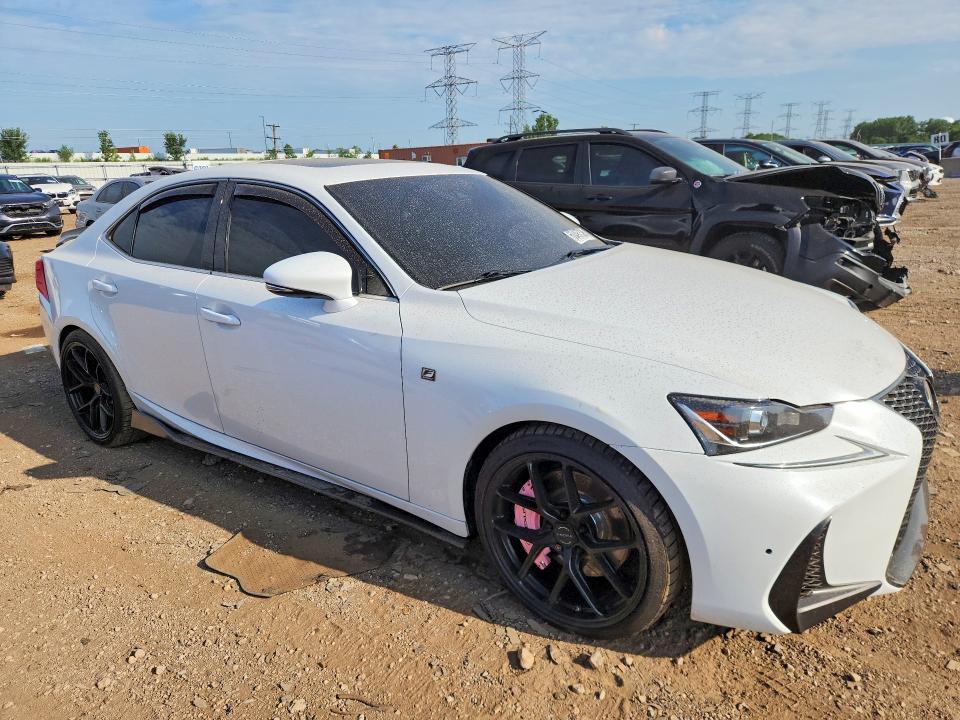 Photo 4 from auction – 2019 LEXUS IS with VIN JTHC81D27K5035307