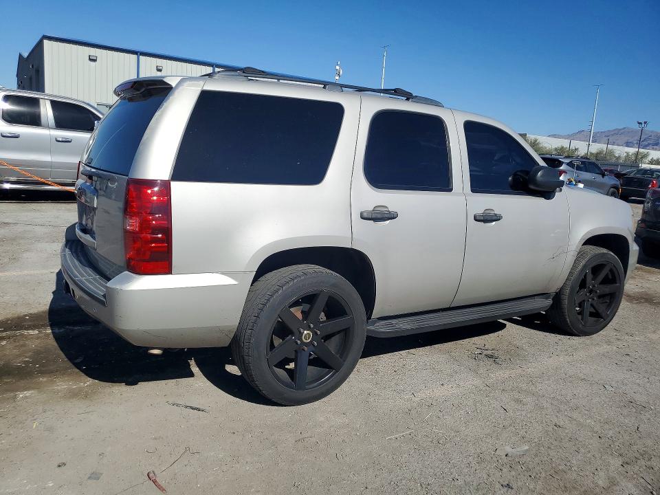 Photo 3 from auction – 2008 CHEVROLET TAHOE with VIN 1GNFC13038R108730