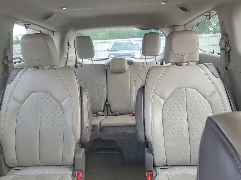 Photo 10 from auction – 2017 CHRYSLER PACIFICA with VIN 2C4RC1EG2HR577124