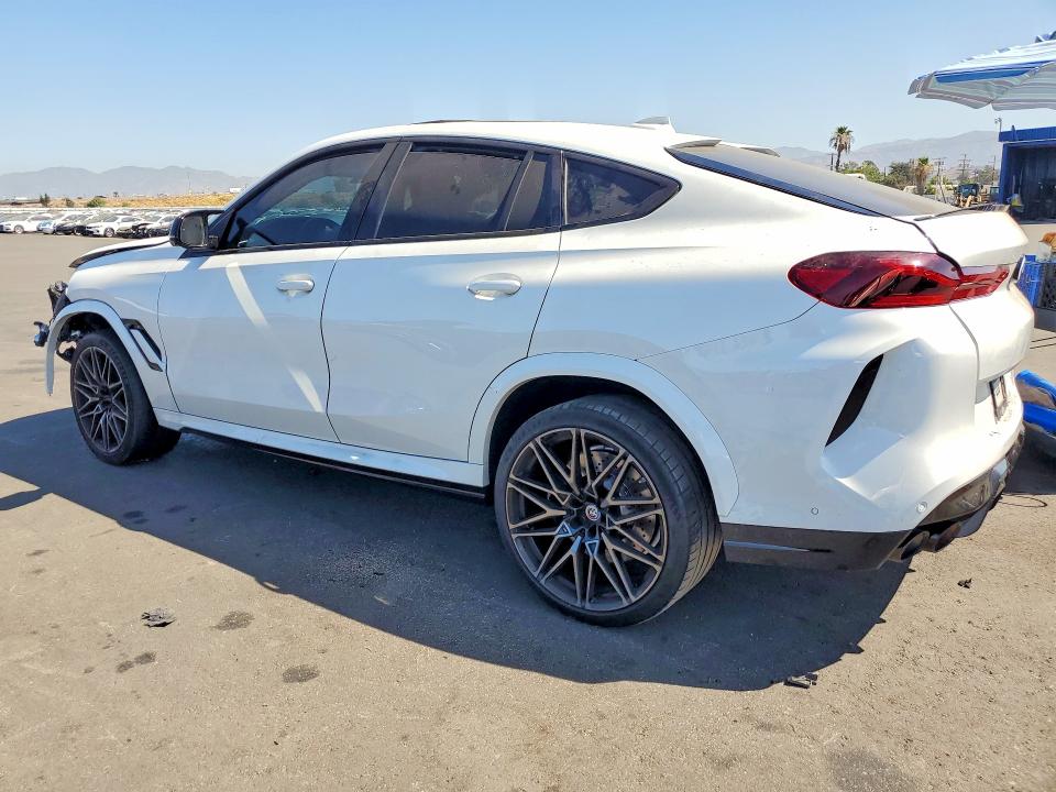 Photo 2 from auction – 2023 BMW X6 with VIN 5YMCY0C05P9R41992