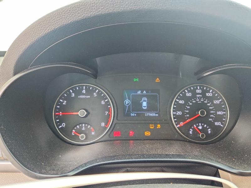 Photo 9 from auction – 2016 KIA OPTIMA with VIN 5XXGT4L30GG058153
