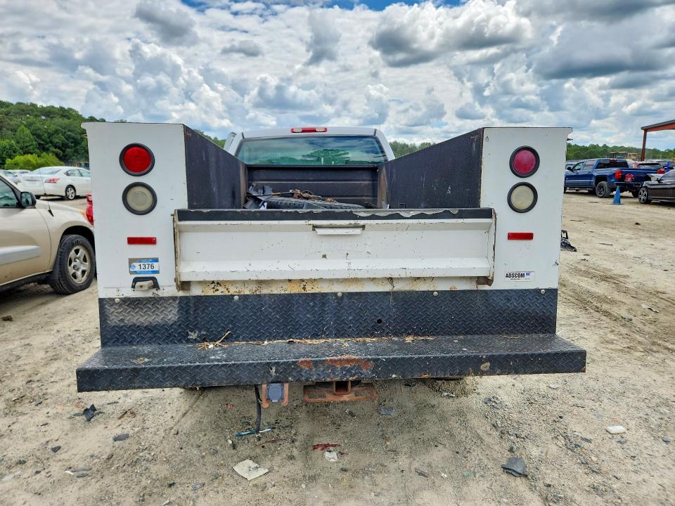 Photo 6 from auction – 2005 CHEVROLET SILVERADO with VIN 1GBHC24U45E187650