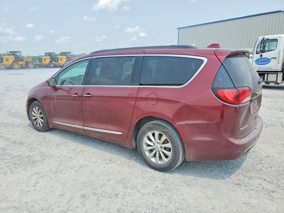 Photo 2 from auction – 2017 CHRYSLER PACIFICA with VIN 2C4RC1BG2HR569402