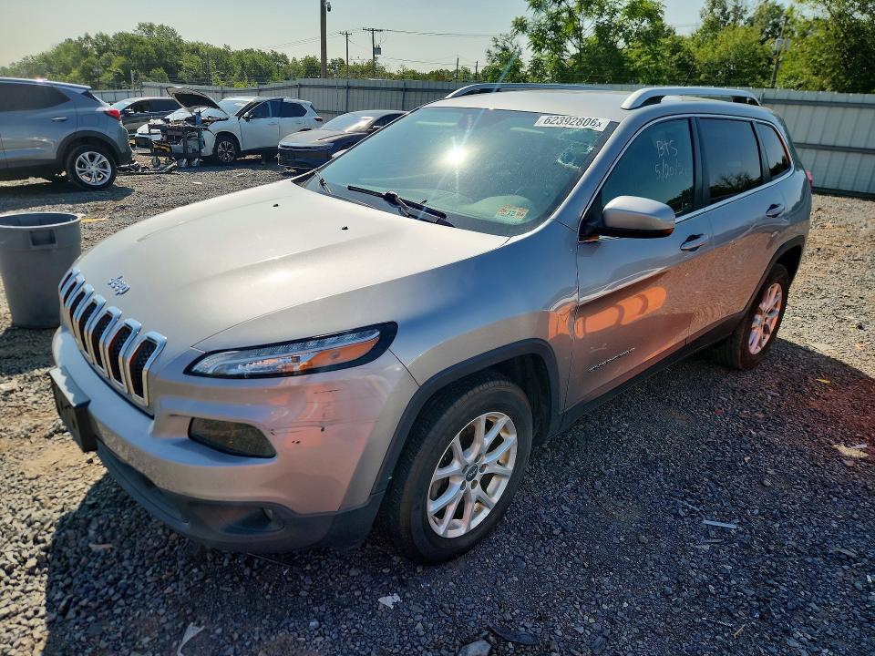 JEEP CHEROKEE 2015 with VIN 1C4PJMCB3FW734542 - Photo from auction