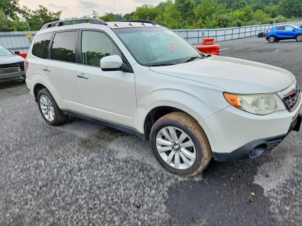 Photo 4 from auction – 2012 SUBARU FORESTER with VIN JF2SHADC7CH411933