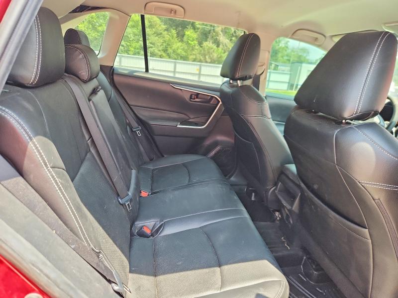 Photo 11 from auction – 2021 TOYOTA RAV4 with VIN 2T3H1RFV7MW155217