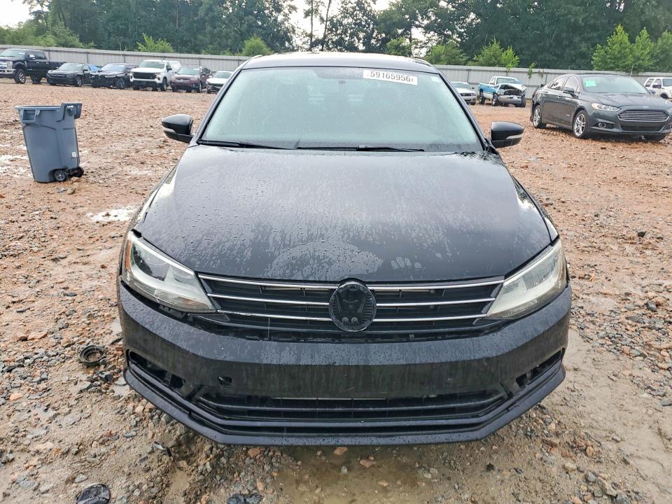 Photo 5 from auction – 2017 VOLKSWAGEN JETTA with VIN 3VWDB7AJ8HM384692