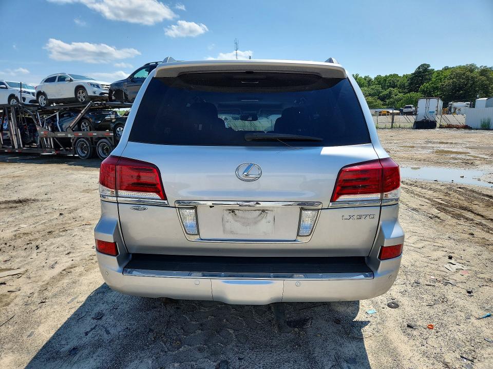 Photo 6 from auction – 2014 LEXUS LX with VIN JTJHY7AX0E4134150