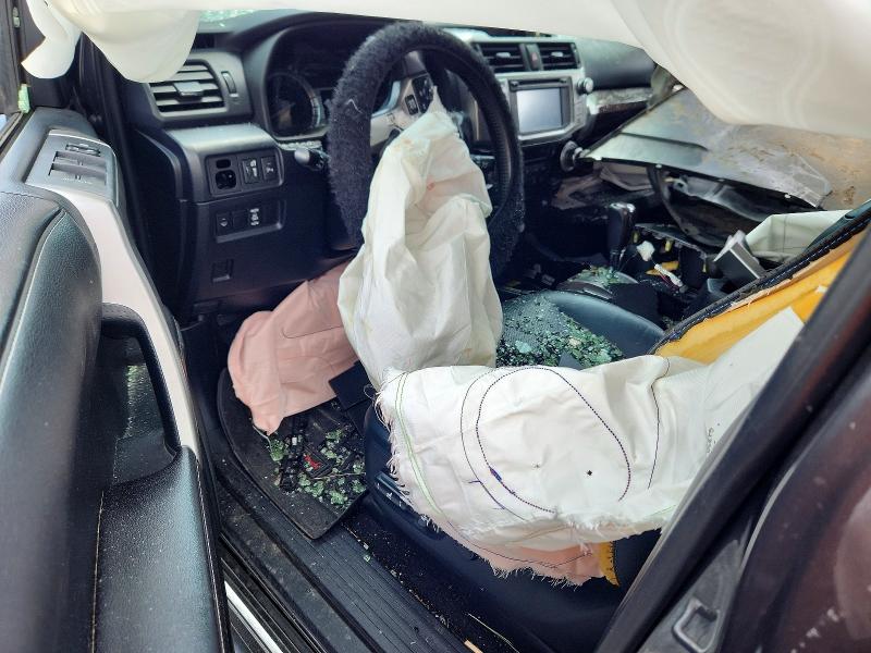 Foto 8 de la subasta – 2018 TOYOTA 4RUNNER con VIN JTEZU5JR2J5173301