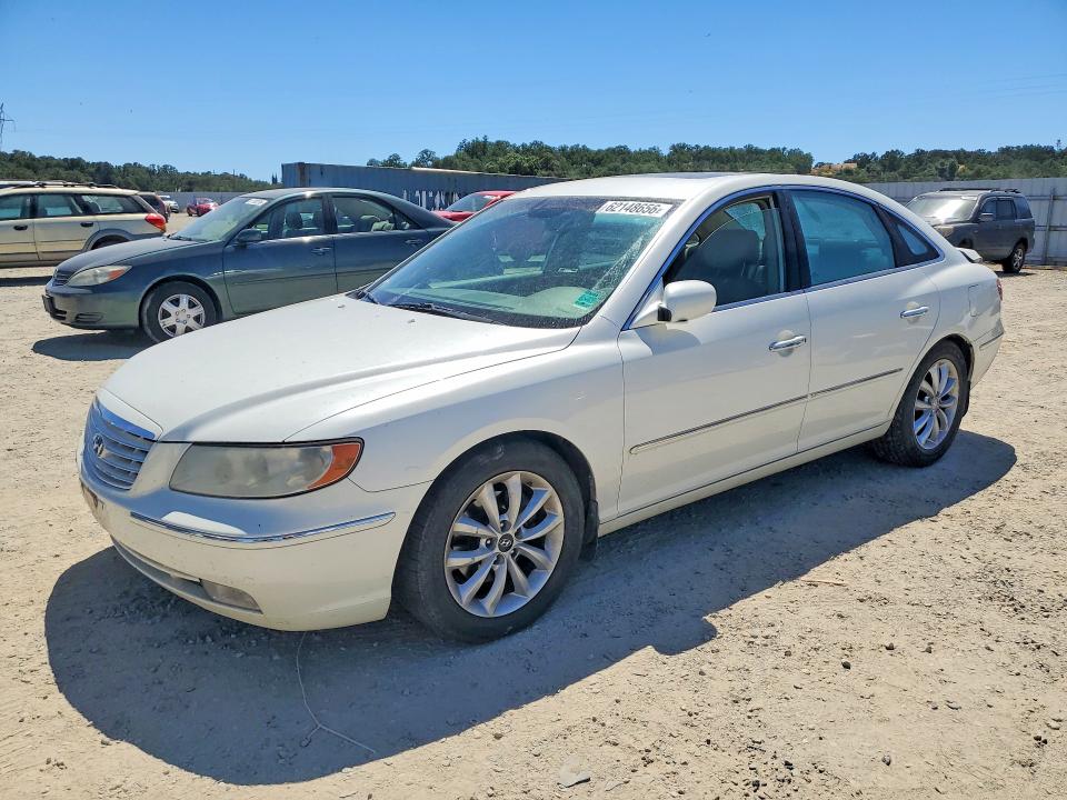 HYUNDAI AZERA 2006 with VIN KMHFC46F86A111608 - Photo from auction