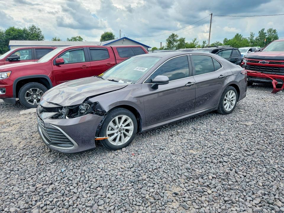 TOYOTA CAMRY 2022 with VIN 4T1C11AK5NU648090 - Photo from auction