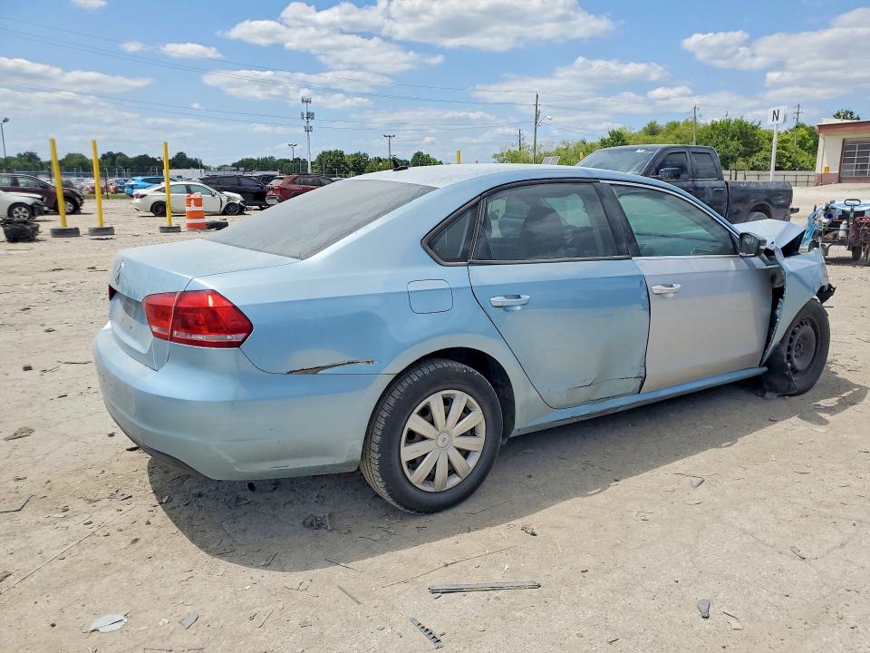 Photo 3 from auction – 2012 VOLKSWAGEN PASSAT with VIN 1VWAP7A3XCC040278