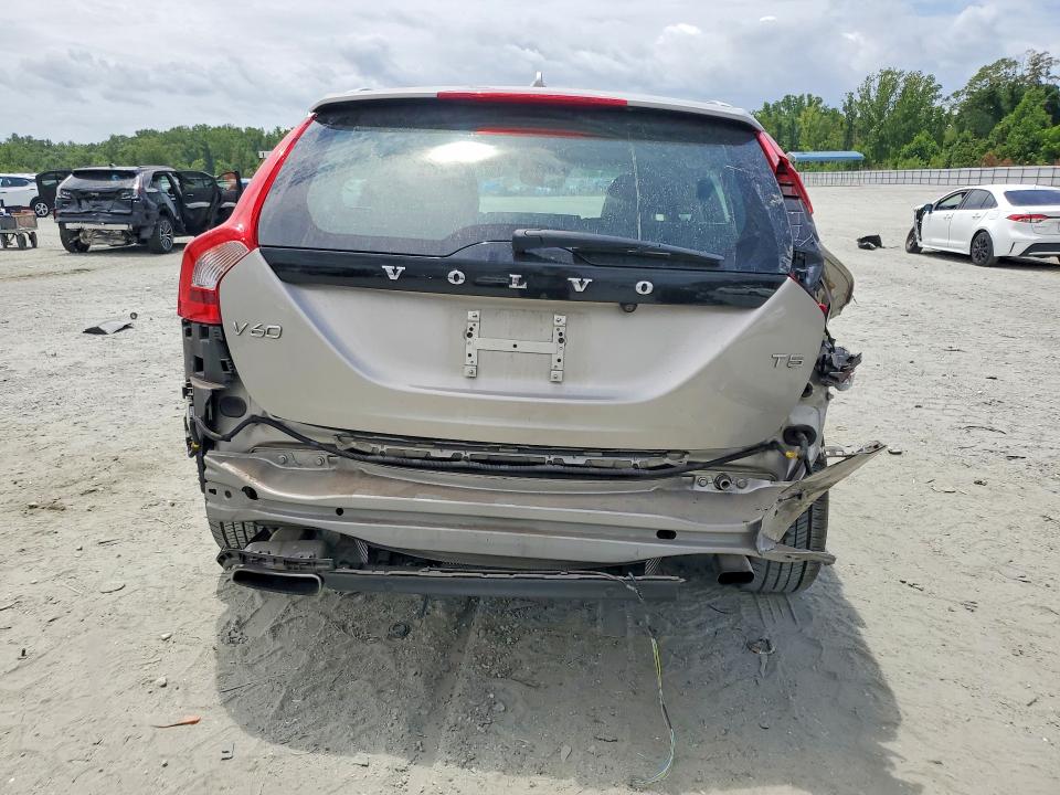 Photo 6 from auction – 2016 VOLVO V60 with VIN YV140MEM1G1306255