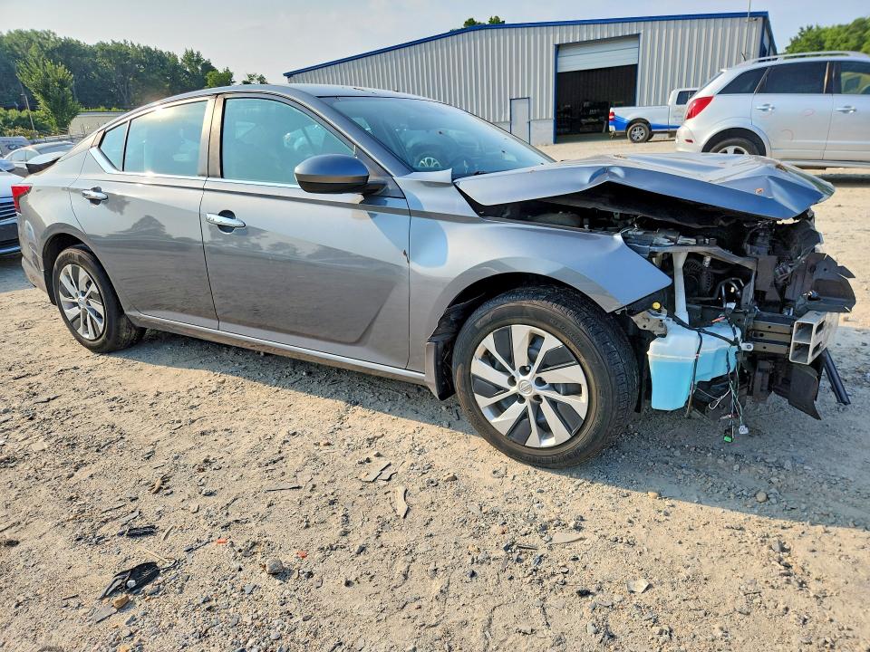 Photo 4 from auction – 2019 NISSAN ALTIMA with VIN 1N4BL4BW5KC169639