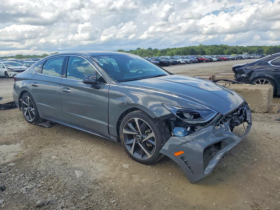 Снимка 4 от търг – 2022 HYUNDAI SONATA с VIN 5NPEJ4J26NH142146