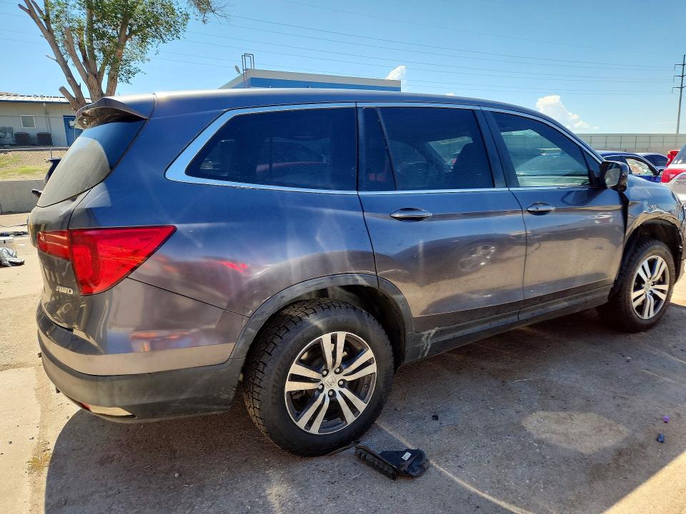 Photo 3 from auction – 2016 HONDA PILOT with VIN 5FNYF6H58GB084990
