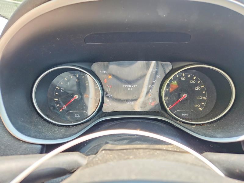 Photo 9 from auction – 2018 JEEP COMPASS with VIN 3C4NJDBB0JT232501