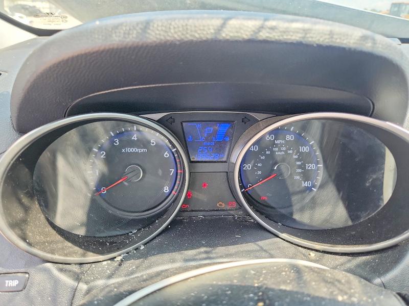 Photo 9 from auction – 2011 HYUNDAI TUCSON with VIN KM8JU3AC2BU144496