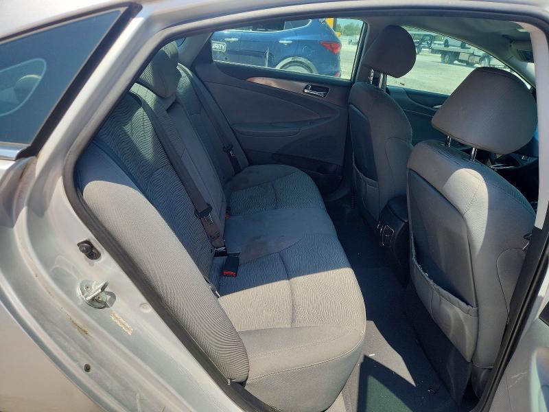 Photo 11 from auction – 2011 HYUNDAI SONATA with VIN KMHEC4A46BA004567