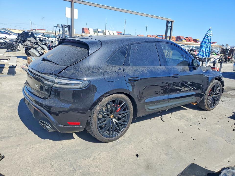 Photo 3 from auction – 2023 PORSCHE MACAN GTS with VIN WP1AF2A59PLB58255