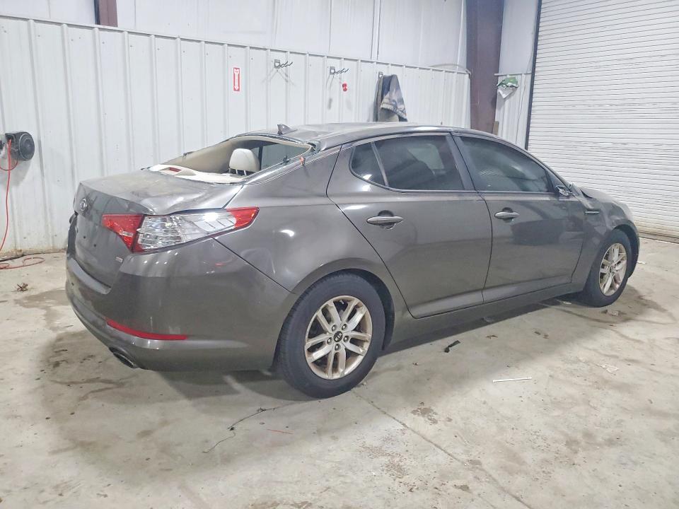 Photo 3 from auction – 2011 KIA OPTIMA with VIN KNAGM4A73B5058208
