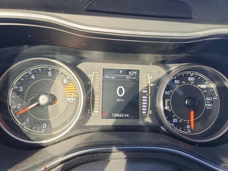 Photo 9 from auction – 2019 JEEP CHEROKEE with VIN 1C4PJLCB3KD203857