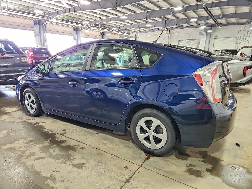 Photo 2 from auction – 2012 TOYOTA PRIUS with VIN JTDKN3DU7C1598787