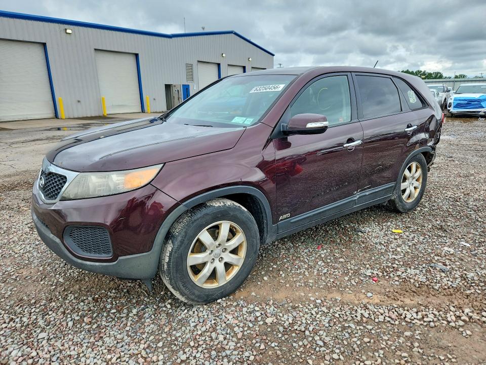 KIA SORENTO 2013 with VIN 5XYKTCA64DG311726 - Photo from auction
