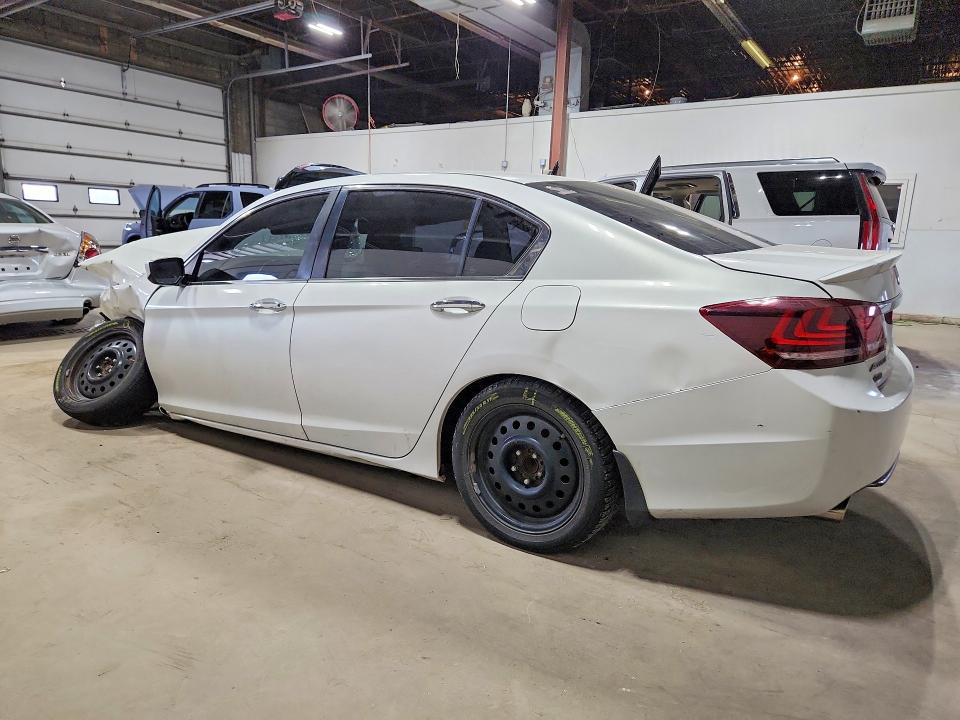 Photo 2 from auction – 2015 HONDA ACCORD with VIN 1HGCR2F56FA131682