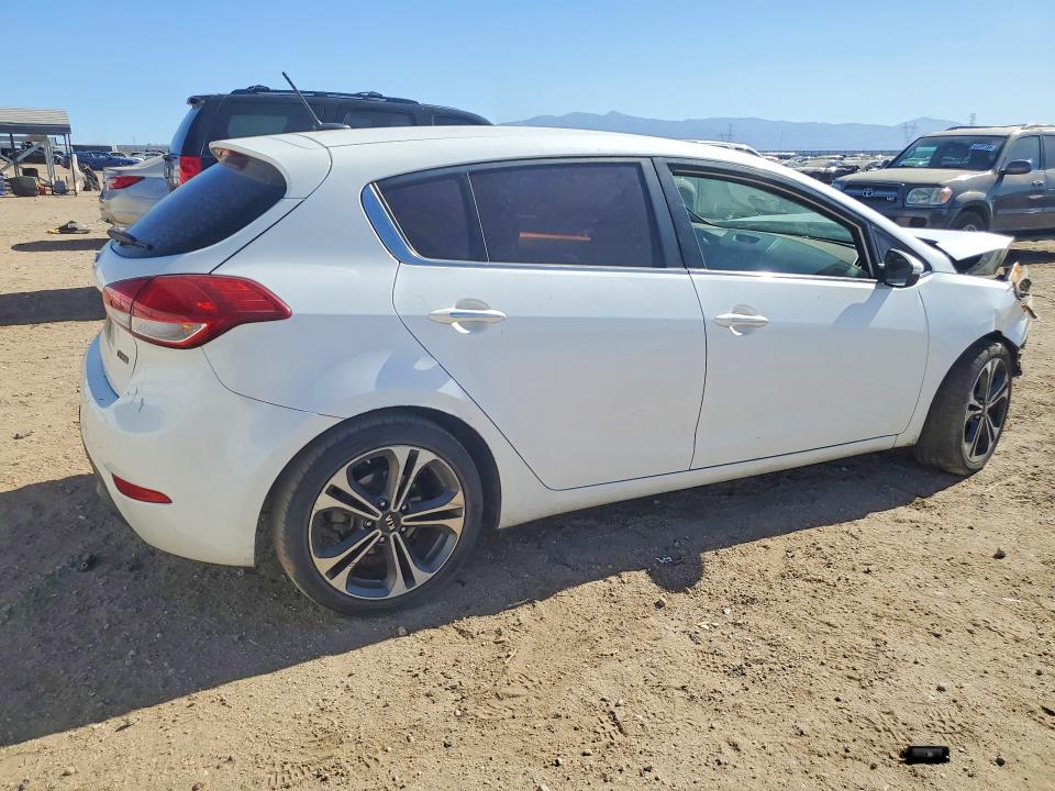 Zdjęcie 3 z aukcji – 2016 KIA FORTE z VIN KNAFX5A83G5491665