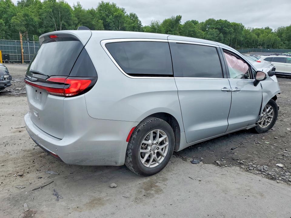 Photo 3 from auction – 2023 CHRYSLER PACIFICA with VIN 2C4RC1BG8PR594156