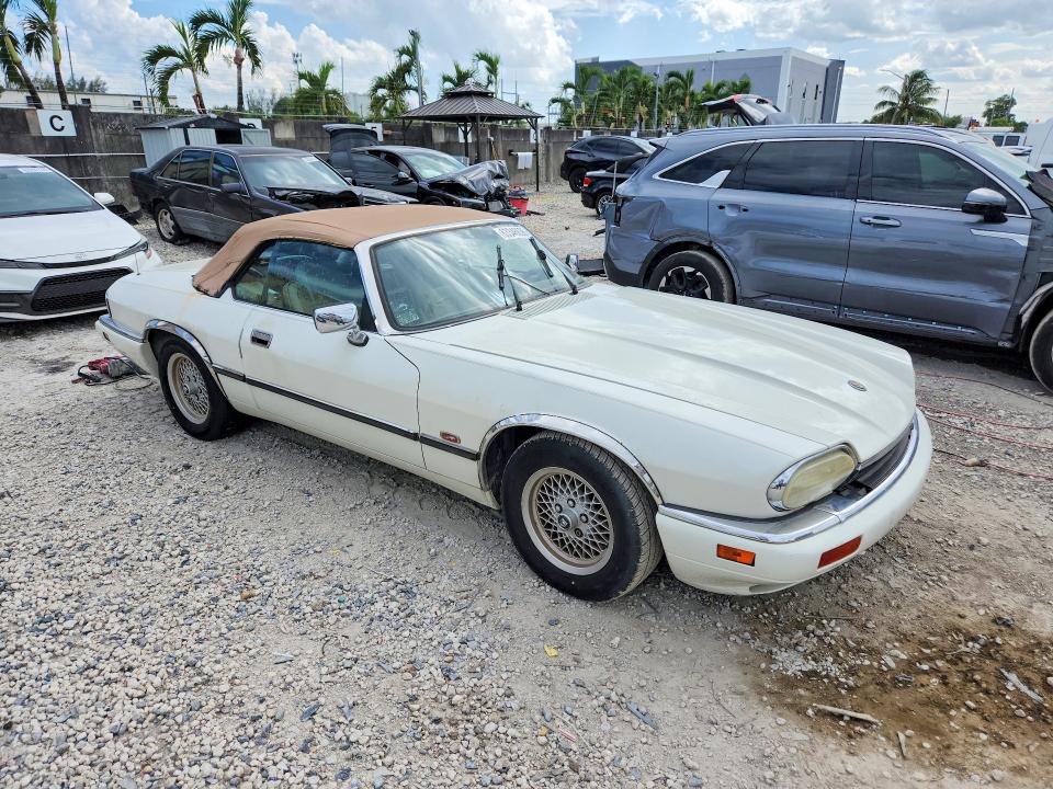 Photo 4 from auction – 1995 JAGUAR XJS with VIN SAJNX2743SC199179