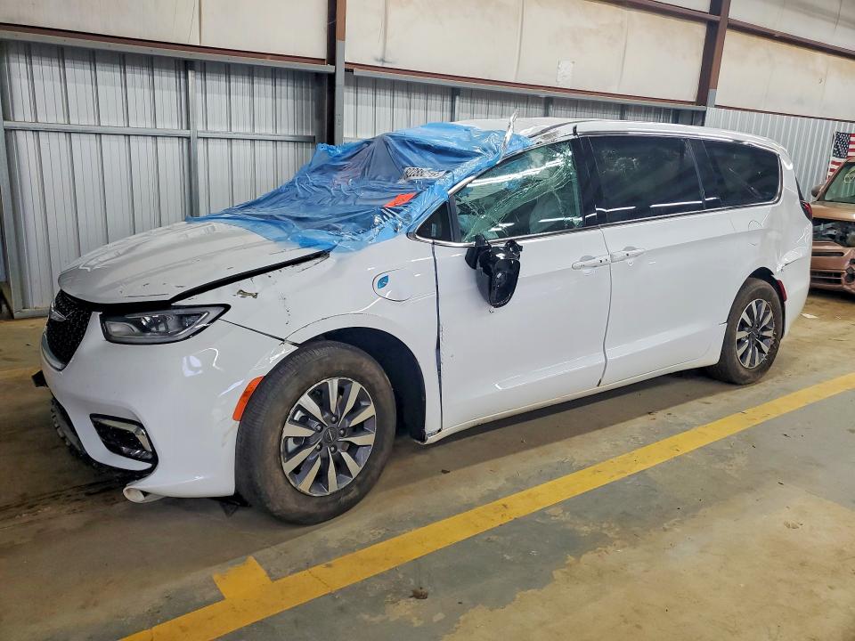 CHRYSLER PACIFICA 2025 with VIN 2C4RC1S78SR565524 - Photo from auction