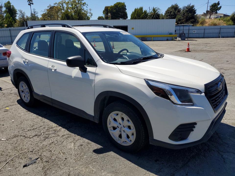 Photo 4 from auction – 2022 SUBARU FORESTER with VIN JF2SKACC7NH430777