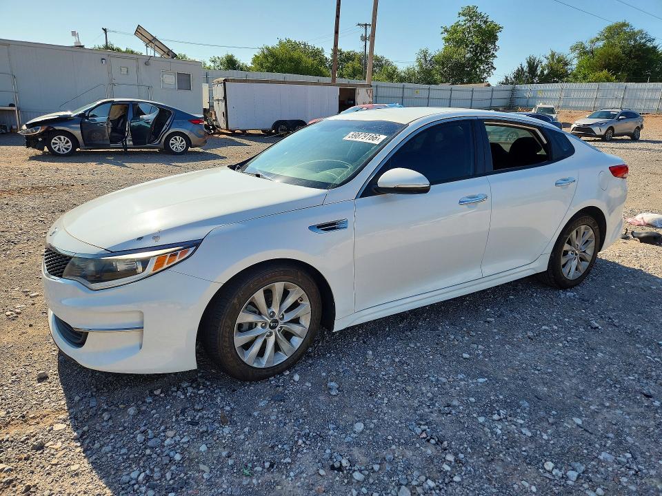 KIA OPTIMA 2016 с VIN 5XXGT4L38GG017592 - Снимка от търг