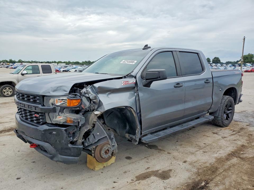 CHEVROLET SILVERADO 2021 with VIN 1GCPYCEF0MZ358786 - Photo from auction