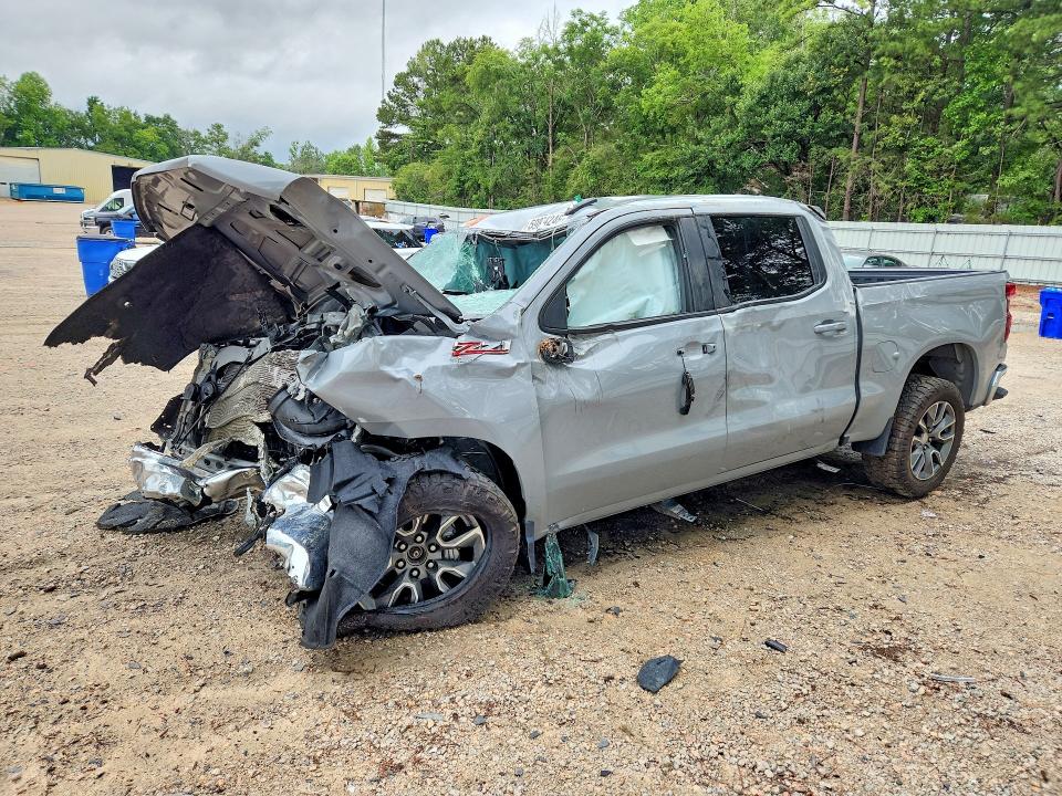 CHEVROLET SILVERADO 2024 with VIN 2GCUDDED5R1238484 - Photo from auction