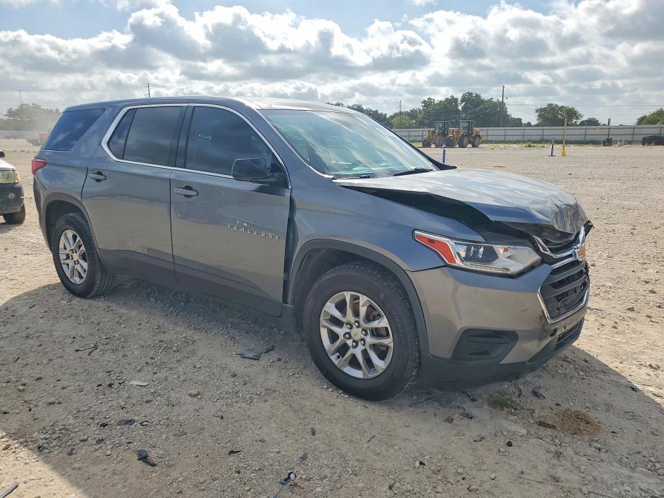 Photo 4 from auction – 2018 CHEVROLET TRAVERSE with VIN 1GNERFKW9JJ224029